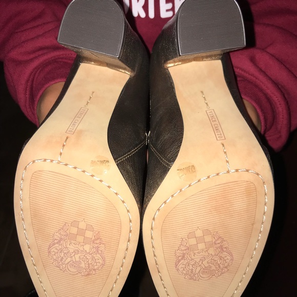 Vince Camuto boots - Picture 3 of 3